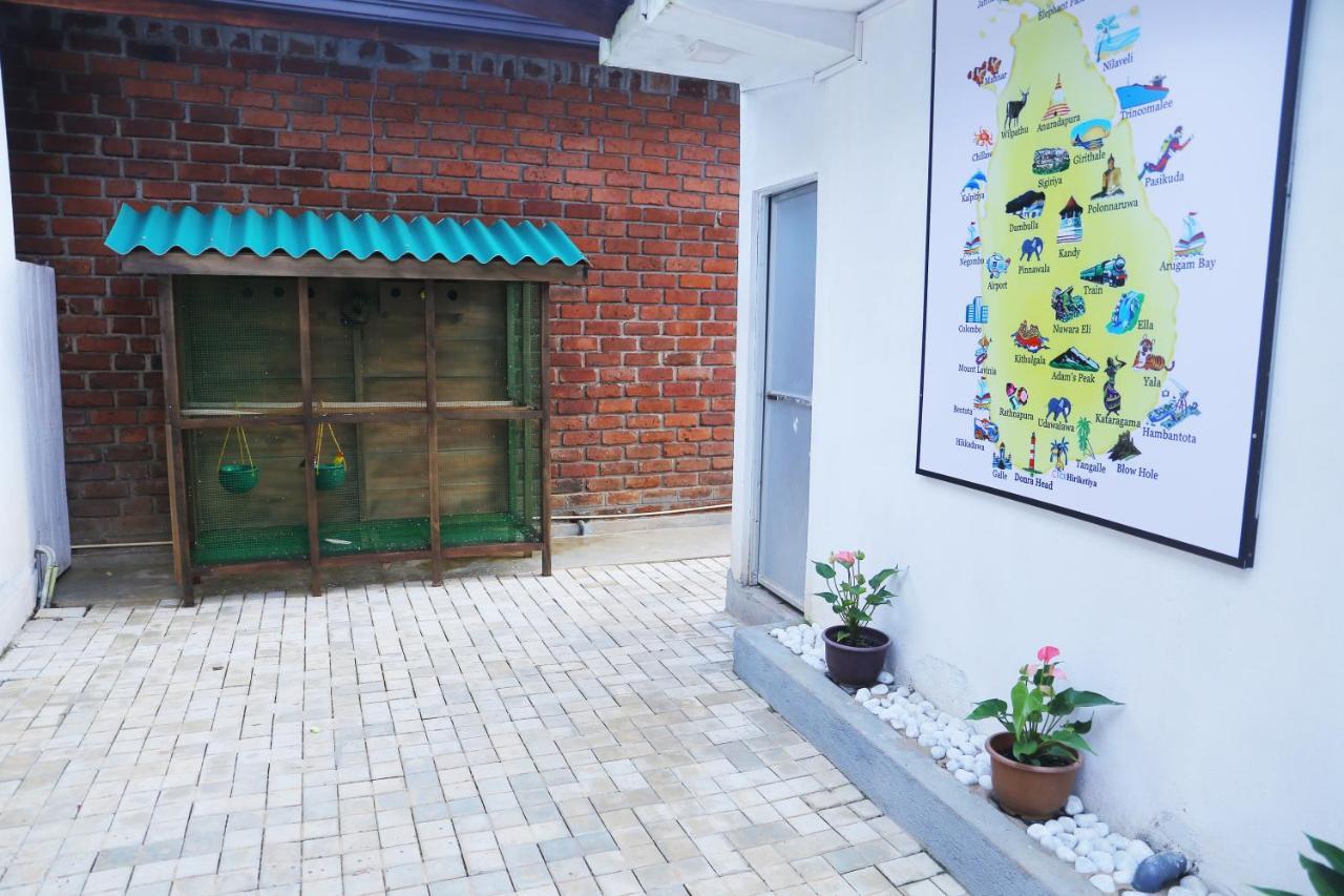 Click Hiriketiya Hotel Dikwella Bagian luar foto