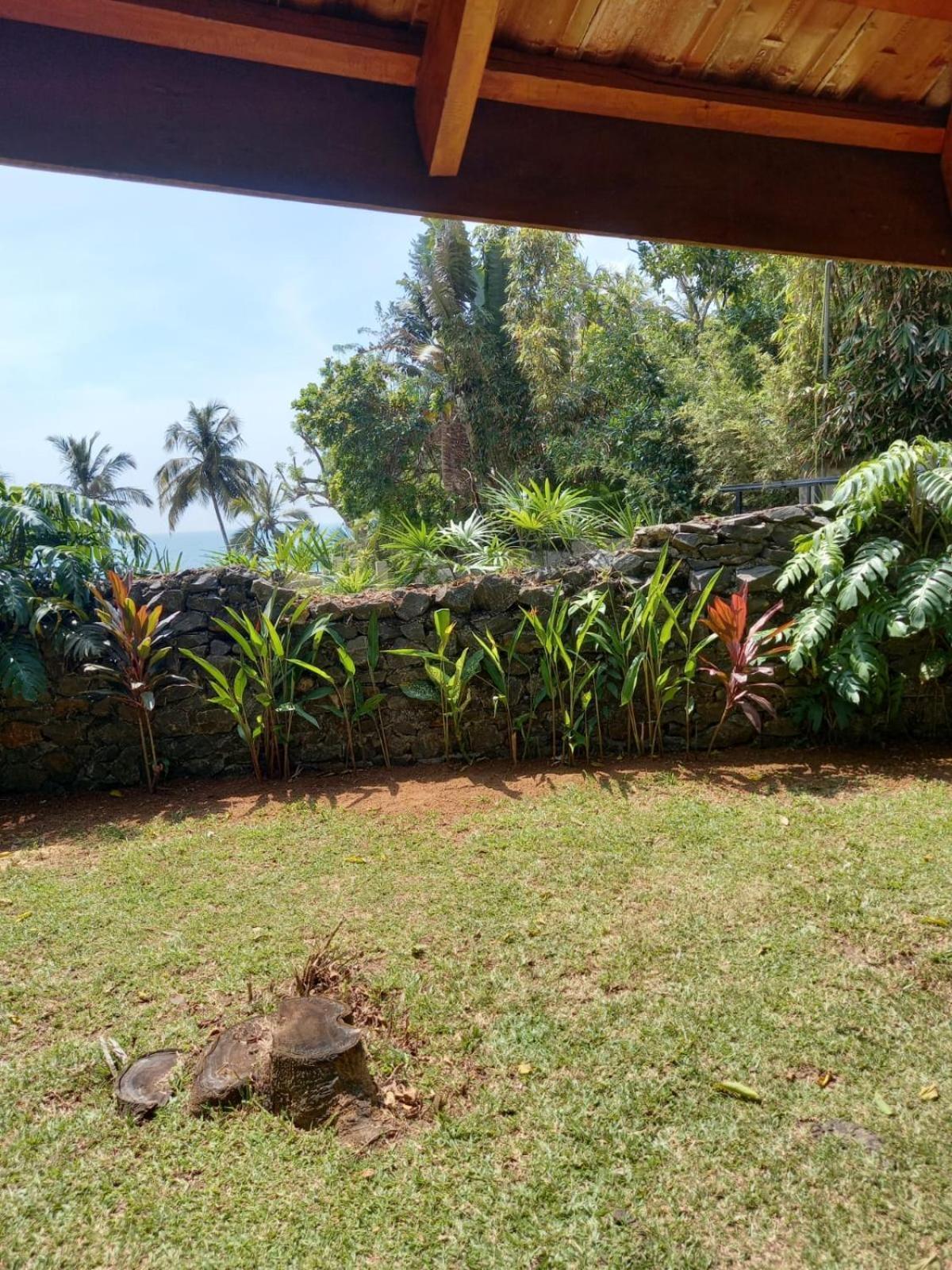 Click Hiriketiya Hotel Dikwella Bagian luar foto