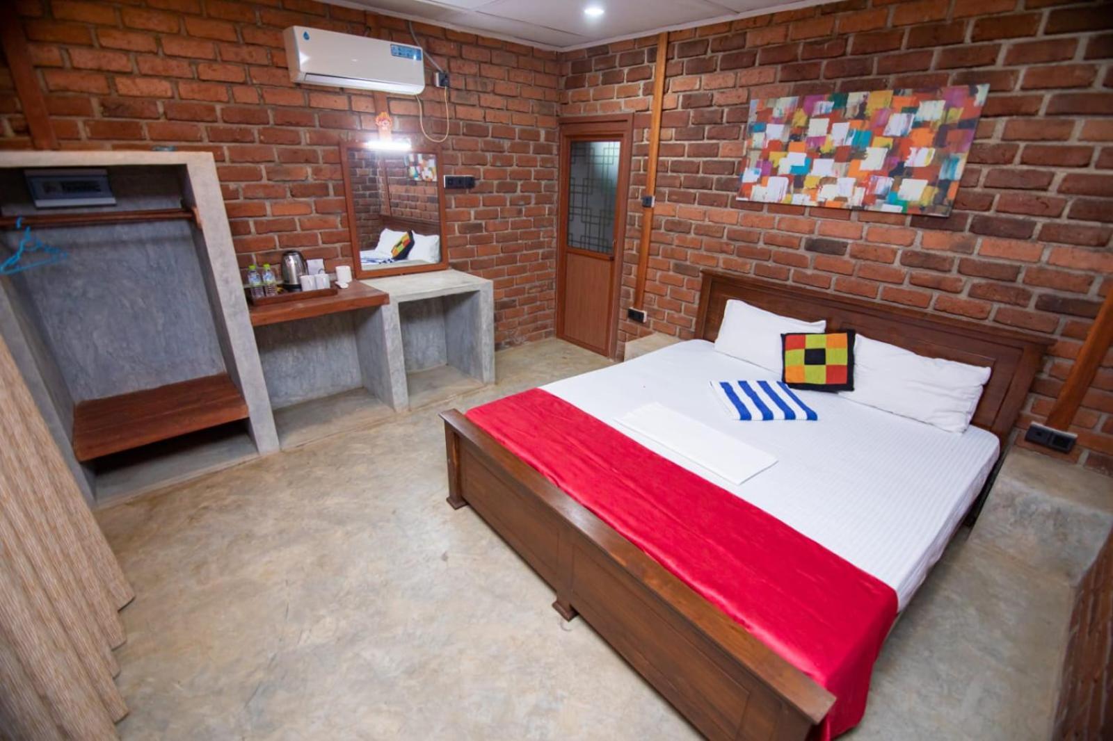 Click Hiriketiya Hotel Dikwella Bagian luar foto