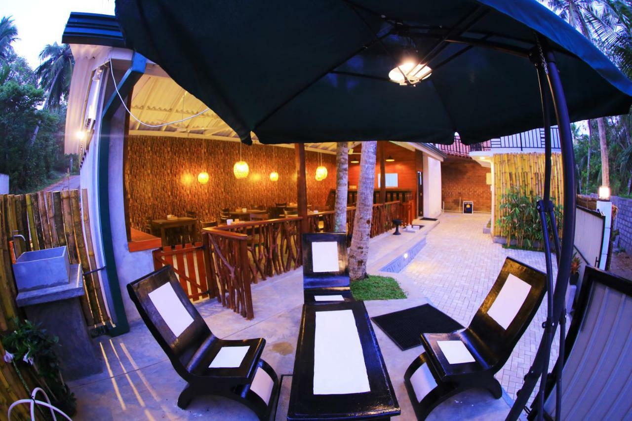 Click Hiriketiya Hotel Dikwella Bagian luar foto